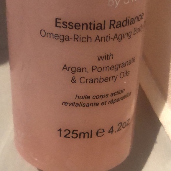 Collagenesis by Skinn essential radiance anti-aging body oil - Picture 2 of 2